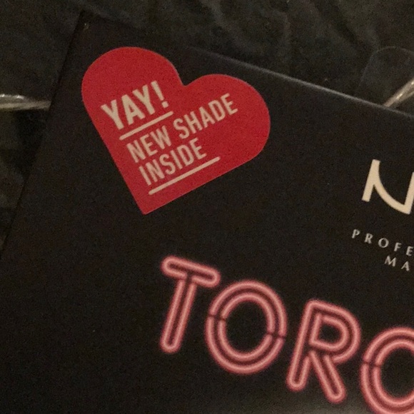NYX TORONTO Eye Lips Face Collection NIB - Picture 6 of 7